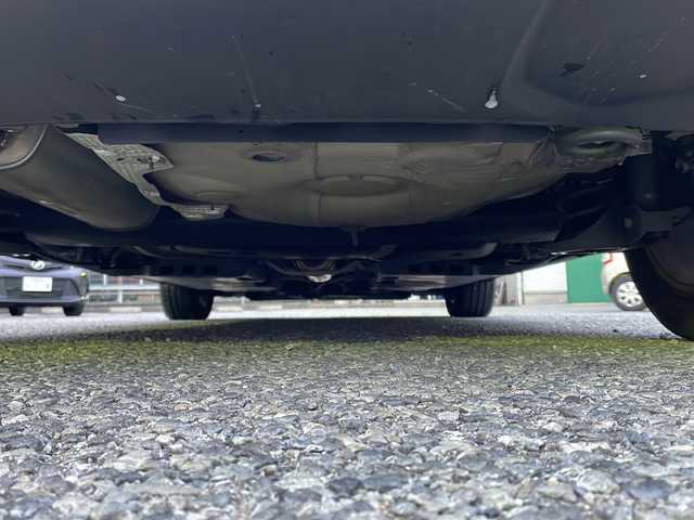 アウディ Ａ１ SB 1．0TFSI 大阪府 2017(平29)年 3万km ユートピアブルーM ワンオーナー/純正メモリナビ/・AM/FM/CD/DVD/Bluetooth/・ワンセグテレビ/バックカメラ/ETC/ドライブレコーダー/横滑り防止装置/盗難防止装置/前後コーナーセンサー/キセノンヘッドライト/オートライト/オートエアコン/プッシュスタートボタン/スマートキー×2/ステアリングリモコン/革巻きステアリング/純正15インチアルミホイール/12V充電器/純正フロアマット/保証書/取扱説明書