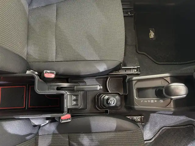 スズキ ジムニー XC 愛媛県 2022(令4)年 2.2万km シフォンアイボリーメタリックブラック2トーンルーフ ・社外ディスプレイオーディオ/（ＡＭＦＭ・ＣＤ・ＢＴオーディオ）/・バックカメラ　/・純正マットガード　/・前後ドラレコ　/・ドリンクホルダー　/・ＥＴＣ