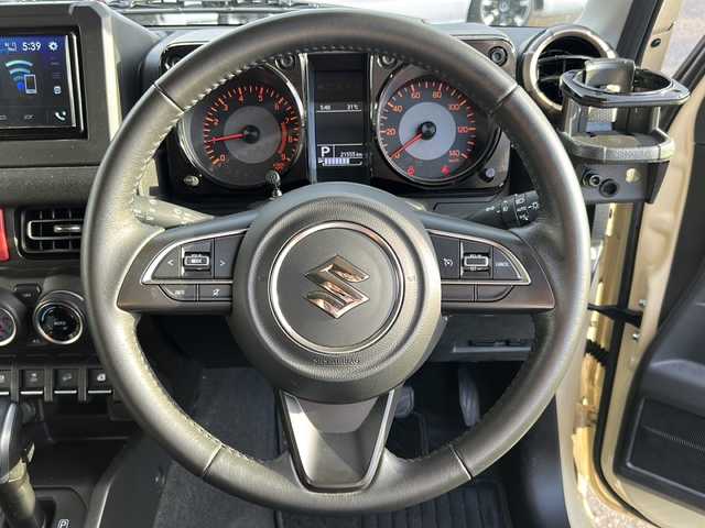 スズキ ジムニー XC 石川県 2022(令4)年 2.2万km シフォンアイボリーメタリックブラック2トーンルーフ 社外ディスプレイオーディオ/４WD/プッシュスタート/スマートキー/バックカメラ/背面タイヤ/オートライト/LEDライト/ETC/スペアキー/ダウンヒルアシスト