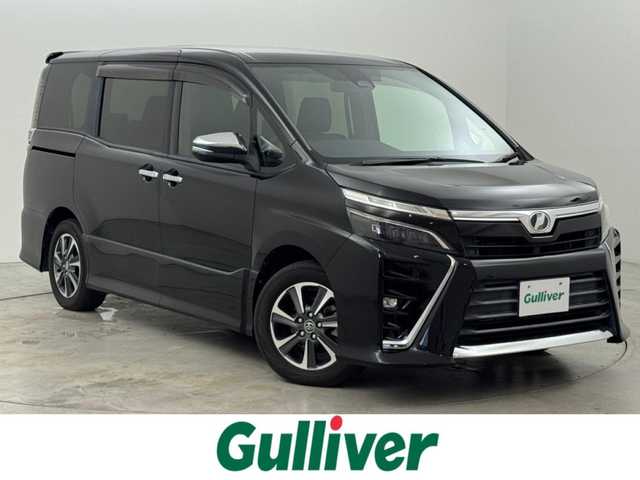 トヨタ ヴォクシー ZS 煌 福岡県 2018(平30)年 4.6万km ブラック 純正１０型ナビ（ＢＴ，フルセグＴＶ）　/バックカメラ　/ビルトインＥＴＣ　/クルーズコントロール　/衝突軽減ブレーキ　/レーンキープ　/先行車発進お知らせ　/ＭＴモード付き　/両側電動スライドドア　/純正１６インチＡＷ