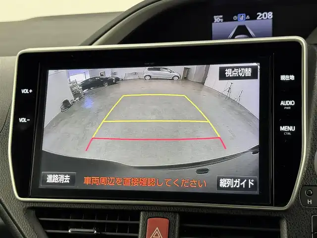 トヨタ ヴォクシー ZS 煌 福岡県 2018(平30)年 4.6万km ブラック 純正１０型ナビ（ＢＴ，フルセグＴＶ）　/バックカメラ　/ビルトインＥＴＣ　/クルーズコントロール　/衝突軽減ブレーキ　/レーンキープ　/先行車発進お知らせ　/ＭＴモード付き　/両側電動スライドドア　/純正１６インチＡＷ
