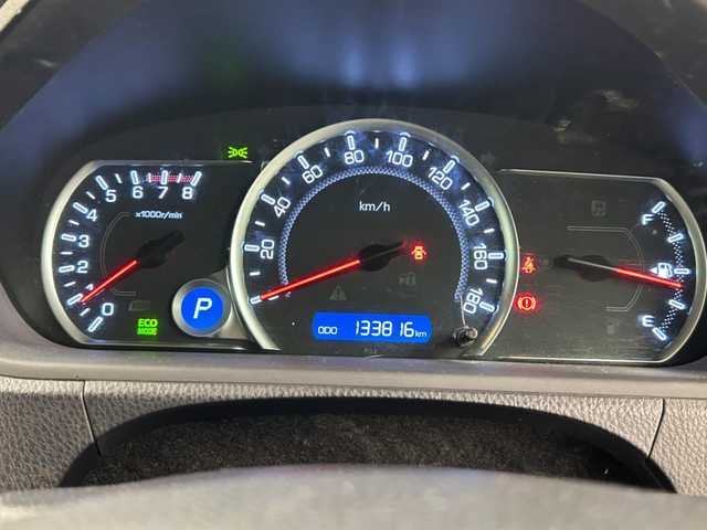 トヨタ ヴォクシー ZS 静岡県 2014(平26)年 13.4万km ホワイトパールクリスタルシャイン (株)IDOMが運営する【じしゃロン浜松店】の自社ローン専用車両になりますこちらは現金またはオートローンご利用時の価格です。自社ローンご希望の方は別途その旨お申付け下さい/純正メモリーナビ（NSZT-W62G）/CD/DVD/AM/FM/Bluetooth/サンルーフ/バックカメラ/フォグランプ/社外16inAW/フロアマット