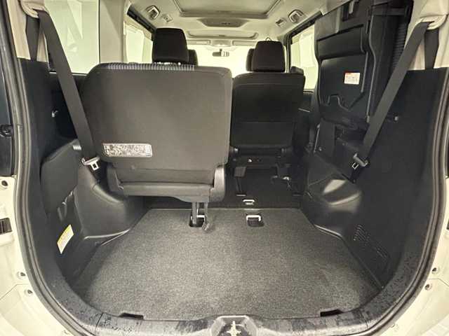 トヨタ ヴォクシー ZS 静岡県 2014(平26)年 13.4万km ホワイトパールクリスタルシャイン (株)IDOMが運営する【じしゃロン浜松店】の自社ローン専用車両になりますこちらは現金またはオートローンご利用時の価格です。自社ローンご希望の方は別途その旨お申付け下さい/純正メモリーナビ（NSZT-W62G）/CD/DVD/AM/FM/Bluetooth/サンルーフ/バックカメラ/フォグランプ/社外16inAW/フロアマット