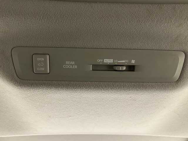 トヨタ ヴォクシー ZS 静岡県 2014(平26)年 13.4万km ホワイトパールクリスタルシャイン (株)IDOMが運営する【じしゃロン浜松店】の自社ローン専用車両になりますこちらは現金またはオートローンご利用時の価格です。自社ローンご希望の方は別途その旨お申付け下さい/純正メモリーナビ（NSZT-W62G）/CD/DVD/AM/FM/Bluetooth/サンルーフ/バックカメラ/フォグランプ/社外16inAW/フロアマット