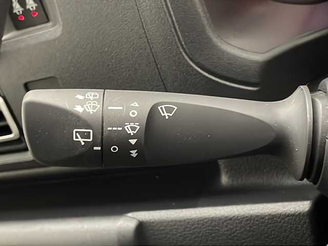ダイハツ アトレー バン RS 宮崎県 2023(令5)年 3.2万km ブラックマイカメタリック スマートアシスト3/〇衝突警報機能/〇衝突回避支援ブレーキ機能（対車両・対歩行者）/〇誤発進抑制制御機能（前方・後方）/〇車線逸脱警報機能/〇オートハイビーム/〇先行車発進お知らせ機能/〇レーダークルーズコントロール/〇コーナーセンサー/純正9インチディスプレイオーディオ/フルセグTV/HDMI/Bluetooth/バックカメラ/両側パワースライドドア/レザー調シートカバー/LEDヘッドライト/ビルトインETC/アイドリングストップ/レーダー探知機（ZERO 84V）/スマートキー×2/保証書/取扱説明書