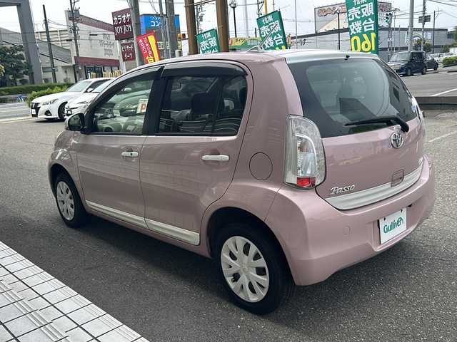 トヨタ パッソ プラスハナ 福井県 2016(平28)年 6.7万km ピンク スマートキー/ヘッドライトレベルライザー/アイドリングストップ/横滑り防止/ベンチシート/ETC/電動格納ミラー/純正フロアマット/純正ドアバイザー