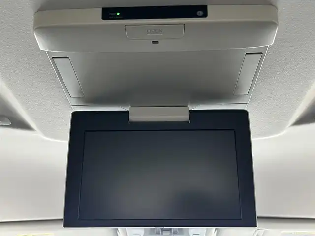 トヨタ ヴェルファイア Z Gエディション 愛媛県 2016(平28)年 3.9万km ブラック 純正ナビ/バックカメラ/コーナーセンサー/パワーシート/両側パワースライドドア/クルーズコントロール/ドライブレコ―ダー/ETC/LEDライト/オートライト/フォグランプ/純正フロアマット/純正AW/スマートキー/フルセグTV/後席用モニター/オットマン/パーキングアシスト/ABS/横滑り防止装置
