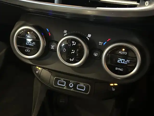 フィアット ５００Ｘ クロスプラス 道央・札幌 2018(平30)年 6.3万km ベージュ ACC/レーンキープアシスト/ブラインドスポットアシスト/本革シート/前席パワーシート/シートヒーター/USB/BT/バックカメラ/コーナーセンサー/社外ドライブレコーダー