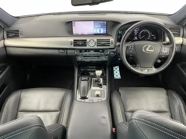 レクサス ＬＳ 600h Fスポーツ 埼玉県 2014(平26)年 3.8万km ホワイトノーヴァガラスフレーク メーカーナビ　バックカメラ　黑レザー　ＢＳＭ　ビルトインＥＴＣ２．０　メモリシート　シートヒーター　ベンチレーション　ステアリングヒーター　パドルシフト　ＡＣ１００Ｖ　オートホールド　ＬＥＤライト　コーナーセンサー  スマートキー　オートライト　純正アルミホイール　純正フロアマット  スペアキー