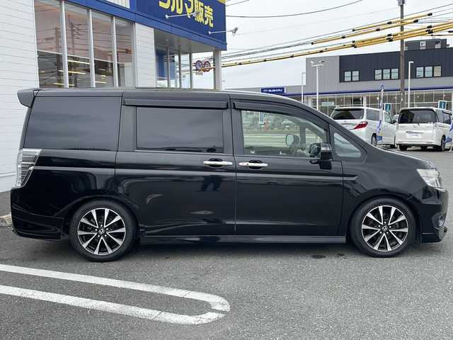 ホンダ ステップワゴン スパーダ Z クールスピリット 熊本県 2013(平25)年 10.5万km プレミアムスパークルブラックパール (株)IDOMが運営する【じしゃロン熊本店】の自社ローン専用車両になります/こちらは現金またはオートローンご利用時の価格です。自社ローンご希望の方は別途その旨お申付け下さい./純正9インチナビ/バックカメラ/ステアリングスイッチ/フリップダウンモニター/クルーズコントロール/パドルシフト/ハーフレザーシート/ETC