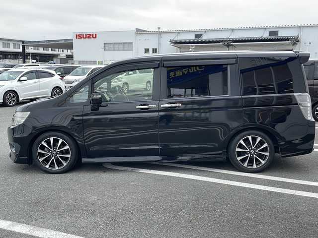ホンダ ステップワゴン スパーダ Z クールスピリット 熊本県 2013(平25)年 10.5万km プレミアムスパークルブラックパール (株)IDOMが運営する【じしゃロン熊本店】の自社ローン専用車両になります/こちらは現金またはオートローンご利用時の価格です。自社ローンご希望の方は別途その旨お申付け下さい./純正9インチナビ/バックカメラ/ステアリングスイッチ/フリップダウンモニター/クルーズコントロール/パドルシフト/ハーフレザーシート/ETC
