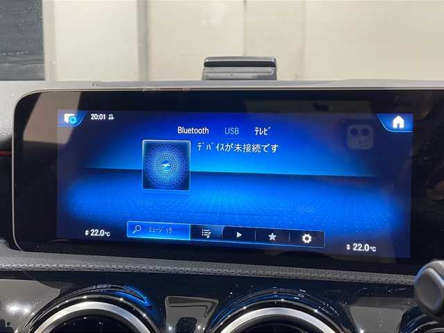 メルセデス・ベンツ Ｍ・ベンツ Ａ２００ｄ AMGライン 新潟県 2019(令1)年 3.6万km デジタルホワイト オプション/レーダーセーフティパッケージ/-アクティブディスタンスアシストディストロニック /-アクティブブレーキアシスト/-PRE SAFE/-アクティブブラインドスポットアシスト/-アクティブレーンキーピングアシスト/-アクティブステアリングアシスト/ナビゲーションパッケージ/AMGライン/-AMGスタイリングパッケージ/-ロゴ付きキャリパー/-ステンレスペダル/-本革スポーツステアリング/-レザーDINAMICAシート/-18インチアルミホイール/-マルチビームLEDヘッドライト/-アダプティブハイビームアシストプラス/主要装備/バックカメラ/ETC2.0/パドルシフト/パワーシート/シートヒーター/ドライブレコーダー/社外AWスタッドレスあり