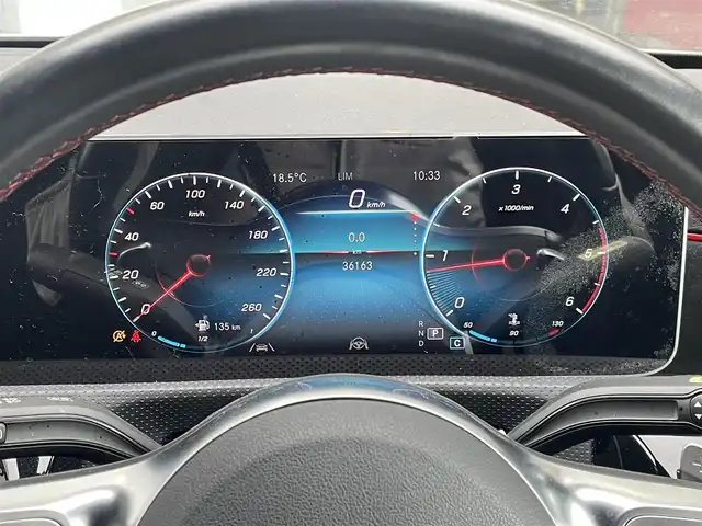 メルセデス・ベンツ Ｍ・ベンツ Ａ２００ｄ AMGライン 千葉県 2019(令1)年 3.7万km デジタルホワイト オプション/レーダーセーフティパッケージ/-アクティブディスタンスアシストディストロニック /-アクティブブレーキアシスト/-PRE SAFE/-アクティブブラインドスポットアシスト/-アクティブレーンキーピングアシスト/-アクティブステアリングアシスト/ナビゲーションパッケージ/AMGライン/-AMGスタイリングパッケージ/-ロゴ付きキャリパー/-ステンレスペダル/-本革スポーツステアリング/-レザーDINAMICAシート/-18インチアルミホイール/-マルチビームLEDヘッドライト/-アダプティブハイビームアシストプラス/主要装備/バックカメラ/ETC2.0/パドルシフト/パワーシート/シートヒーター/ドライブレコーダー/社外AWスタッドレスあり