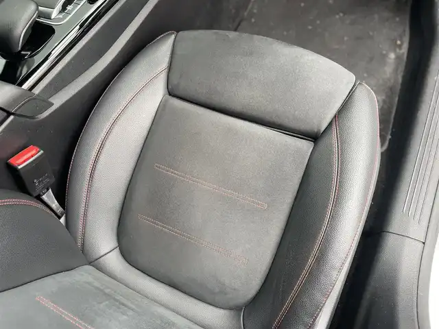 メルセデス・ベンツ Ｍ・ベンツ Ａ２００ｄ AMGライン 千葉県 2019(令1)年 3.7万km デジタルホワイト オプション/レーダーセーフティパッケージ/-アクティブディスタンスアシストディストロニック /-アクティブブレーキアシスト/-PRE SAFE/-アクティブブラインドスポットアシスト/-アクティブレーンキーピングアシスト/-アクティブステアリングアシスト/ナビゲーションパッケージ/AMGライン/-AMGスタイリングパッケージ/-ロゴ付きキャリパー/-ステンレスペダル/-本革スポーツステアリング/-レザーDINAMICAシート/-18インチアルミホイール/-マルチビームLEDヘッドライト/-アダプティブハイビームアシストプラス/主要装備/バックカメラ/ETC2.0/パドルシフト/パワーシート/シートヒーター/ドライブレコーダー/社外AWスタッドレスあり
