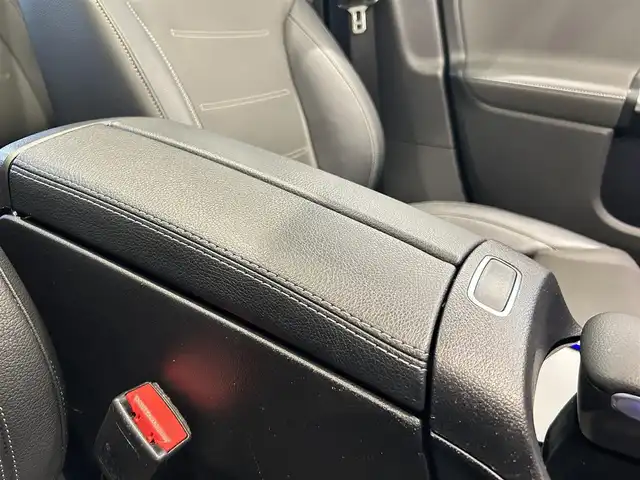 メルセデス・ベンツ Ｂ２００ｄ AMGライン 福岡県 2020(令2)年 4.7万km コスモスブラック ＡＭＧレザーエクスクルーシブＰＫＧ　/パラノミックスライディングルーフ　/レーダーセーフティーＰＫＧ　/ナビゲーションＰＫＧ　/黒革　/純正ナビ／フルセグ　/パワーシート　/シートヒーター　/アンビエントライト