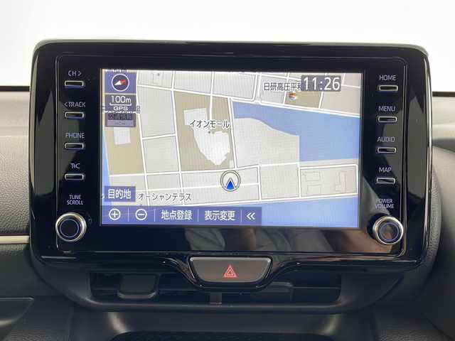 トヨタ ヤリス ハイブリッド Z 鹿児島県 2022(令4)年 1.9万km ホワイトパールクリスタルシャイン 純正ディスプレイオーディオ（ナビ機能付）/（USB/Bluetooth/フルセグTV/Carplay）/パノラミックビューモニター/トヨタセーフティセンス/・プリクラッシュセーフティ/・レーンディバーチャーアラート/・先行車発進お知らせ/アダプティブクルーズコントロール/オートハイビーム/運転席助手席シートヒーター/オートエアコン/LEDヘッドライト/純正フロアマット/スマートキー/プッシュスタート