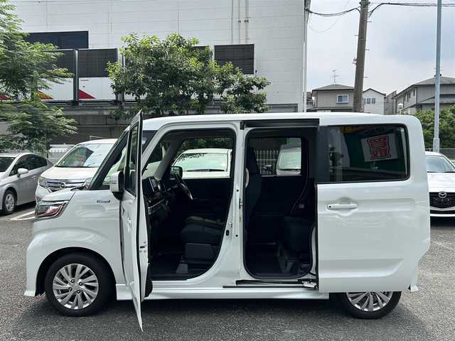 スズキ スペーシア カスタム HYBRID GS 熊本県 2019(平31)年 5.6万km ピュアホワイトP デュアルセンサーブレーキサポート/社外ナビ/全方位カメラ/ビルトインETC/純正14インチAW/片側パワースライドドア/右前席シートヒーター/LEDヘッドライト/オートライト/フォグライト/横滑り防止装置/ウィンカーミラー/純正フロアマット