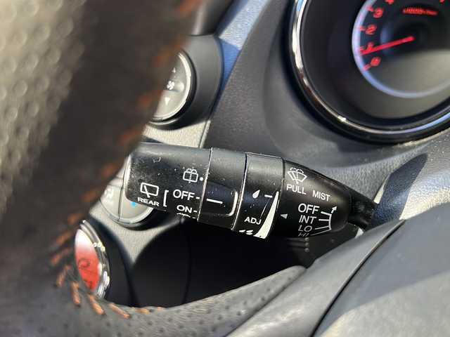 ホンダ フィット RS 愛知県 2012(平24)年 3.7万km サンセットオレンジⅡ 登録時走行距離36172キロ/純正ナビゲーション/６速マニュアルシフト/純正フロアマット/ワンセグＴＶ/横滑り装置/純正アルミホイール/助手席エアバック/オートライト