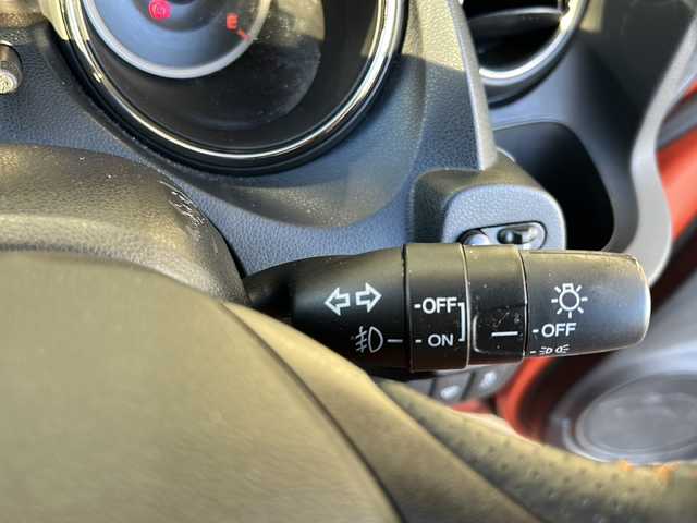 ホンダ フィット RS 愛知県 2012(平24)年 3.7万km サンセットオレンジⅡ 登録時走行距離36172キロ/純正ナビゲーション/６速マニュアルシフト/純正フロアマット/ワンセグＴＶ/横滑り装置/純正アルミホイール/助手席エアバック/オートライト