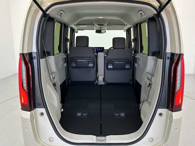 ホンダ Ｎ ＢＯＸ ファッションスタイル 愛知県 2025(令7)年 0.1千km アイボリーⅡ 届け出済未使用車/純正ナビ　/・BT/CD/DVD/フルセグ/バックカメラ/ホンダセンシング/・衝突軽減ブレーキ/・先行車発信お知らせ/・路外逸脱抑制/・標識認識/・アダプティブクルーズコントロール/・車線維持支援システム/・誤発進・後退抑制/LEDヘッドライト/横滑り防止/両側パワースライドドア/シートヒーター/電動パーキングブレーキ/電動格納ウィンカーミラー/プッシュスタート
