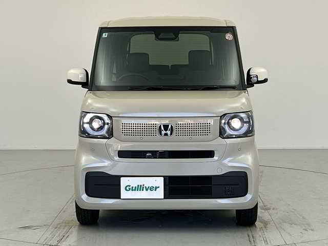 ホンダ Ｎ ＢＯＸ ファッションスタイル 愛知県 2025(令7)年 0.1千km アイボリーⅡ 届け出済未使用車/純正ナビ　/・BT/CD/DVD/フルセグ/バックカメラ/ホンダセンシング/・衝突軽減ブレーキ/・先行車発信お知らせ/・路外逸脱抑制/・標識認識/・アダプティブクルーズコントロール/・車線維持支援システム/・誤発進・後退抑制/LEDヘッドライト/横滑り防止/両側パワースライドドア/シートヒーター/電動パーキングブレーキ/電動格納ウィンカーミラー/プッシュスタート
