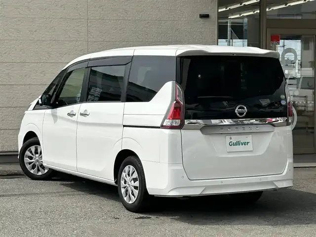 日産 セレナ S 兵庫県 2018(平30)年 6.5万km ホワイト 社外ディスプレイオーディオ/Bluetooth/全周囲カメラ/片側パワースライドドア/ステアリングリモコン/オートライト/ヘッドライトレベライザー/スマートキー/純正フロアマット/ドアバイザー