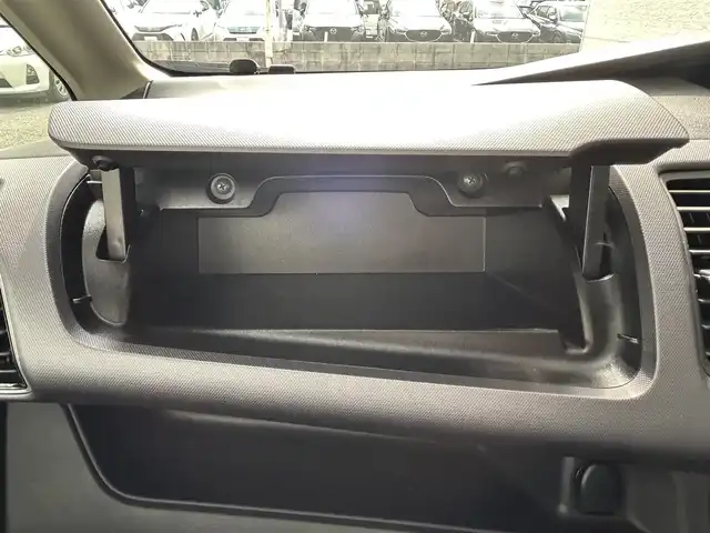 日産 セレナ S 兵庫県 2018(平30)年 6.5万km ホワイト 社外ディスプレイオーディオ/Bluetooth/全周囲カメラ/片側パワースライドドア/ステアリングリモコン/オートライト/ヘッドライトレベライザー/スマートキー/純正フロアマット/ドアバイザー
