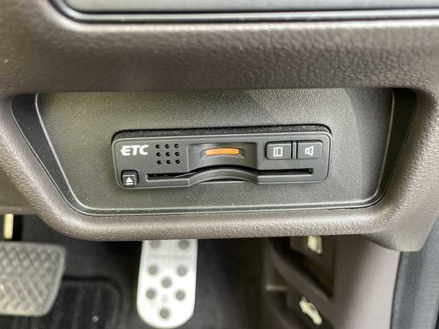 ホンダ オデッセイ G 新潟県 2014(平26)年 17.2万km ホワイトオーキッドパール 社外SDナビ/(BT/AM/FM/CD/フルセグTV)/レザーシート/スタッドレスタイヤ/片側パワースライドドア/フリップダウンモニター/オットマン/クルーズコントロール/ABS/横滑り防止装置/盗難防止装置/純正フロアマット