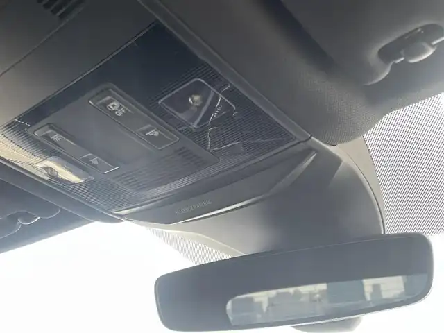 フォルクスワーゲン ＶＷ Ｔ－ロック TDI スポーツ 東京都 2022(令4)年 1.9万km 黒 純正ナビ/バックカメラ/アダプティブクルーズコントロール/純正18インチアルミホイール/レーンキープアシスト/ブラインドスポットモニター/ETC2.0/LEDヘッドライト/ワンセグTV/apple car play/android Auto