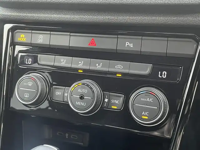 フォルクスワーゲン ＶＷ Ｔ－ロック TDI スポーツ 東京都 2022(令4)年 1.9万km 黒 純正ナビ/バックカメラ/アダプティブクルーズコントロール/純正18インチアルミホイール/レーンキープアシスト/ブラインドスポットモニター/ETC2.0/LEDヘッドライト/ワンセグTV/apple car play/android Auto