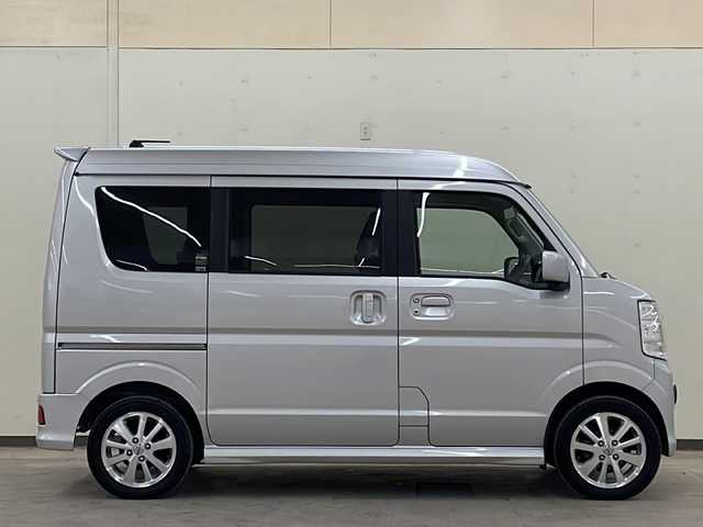日産 ＮＶ１００クリッパー リオ E 道央・札幌 2021(令3)年 6.7万km シルキーシルバーメタリック /4WD//社外メモリナビ：AVIC-RZ09/(ラジオ/フルセグTV/CD/DVD/BT)//寒冷地仕様//社外エンジンスターター//社外AWスタッドレスタイヤ積込(155/65R14)//衝突被害軽減ブレーキ//レーンキープアシスト//横滑り防止装置//片側パワースライドドア//社外前方ドライブレコーダー//運転席シートヒーター//コーナーセンサー//フォグランプ//電動格納ミラー