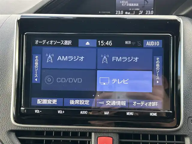 トヨタ エスクァイア Gi 福島県 2019(令1)年 3.7万km ホワイトパールクリスタルシャイン 純正9インチナビ/(FM/AM/CD/DVD/USB/TV/BT)/バックカメラ/フリップダウンモニター/ETC/前後ドライブレコーダー/モデリスタフロントスポイラー/両側パワースライドドア/前席シートヒーター/プリクラッシュセーフティ/レーンディパーチャーアラート/クルーズコントロール/クリアランスソナー/LEDヘッドライト/フォグライト/オートライト/オートマチックハイビーム/純正アルミ/純正フロアマット/ドアバイザー/アイドリングストップ/ステアリングスイッチ/横滑り防止装置