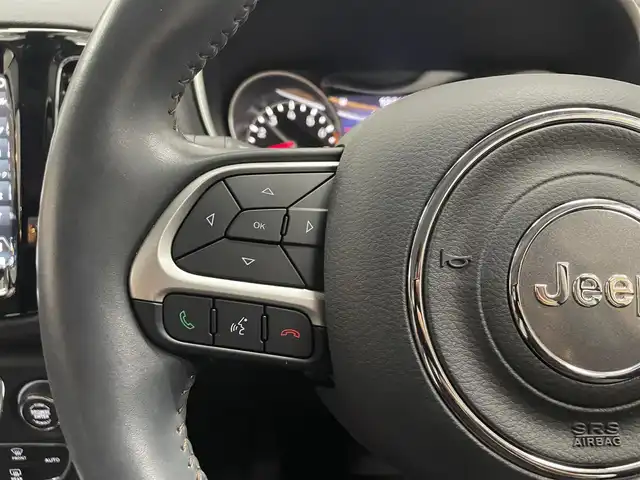 クライスラー・ジープ ジープ コンパス リミテッド 群馬県 2018(平30)年 5万km 黒 ワンオーナー/CarPlay/バックカメラ/フルセグTV/ドライブレコーダー/シートヒーター/スマートキー/黒革シート/ACC/ETC/18インチAW/フロアマット/HIDライト/純正ナビ