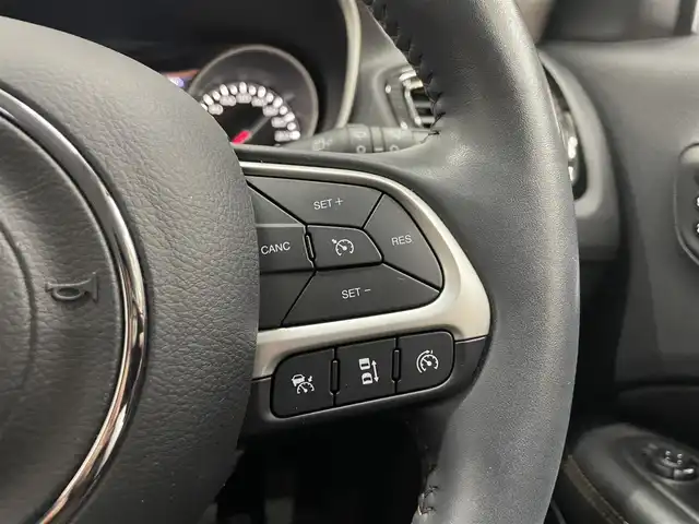 クライスラー・ジープ ジープ コンパス リミテッド 群馬県 2018(平30)年 5万km 黒 ワンオーナー/CarPlay/バックカメラ/フルセグTV/ドライブレコーダー/シートヒーター/スマートキー/黒革シート/ACC/ETC/18インチAW/フロアマット/HIDライト/純正ナビ
