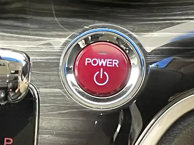ホンダ オデッセイ ハイブリッド アブソルート EX パッケージ 千葉県 2016(平28)年 6.5万km クリスタルブラックパール 禁煙/フリップダウンモニター/ホンダセンシング/●衝突軽減ブレーキ 〈CMBS〉/●歩行者事故低減ステアリング/●ACC 〈アダプティブ・クルーズ・コントロール〉/●LKAS 〈車線維持支援システム〉/●路外逸脱抑制機能/●誤発進抑制機能/●先行車発進お知らせ機能/●標識認識機能/純正8インチナビ（VXM-175VFEi）/CD/DVD/Bluetooth/フルセグTV/バックカメラ/両側電動スライドドア/ブラインドスポットインフォメーション/ビルトインETC/横滑り防止機能/パワーシート/ハーフレザーシート/ステアリングリモコン/純正17インチアルミホイール/LEDヘッドライト/フォグライト/アクティブコーナリングライト/コンフォートビューパッケージ/AC電源1500W/2列目大型ロールサンシェード/純正フロアマット/スマートキー/スペアキー