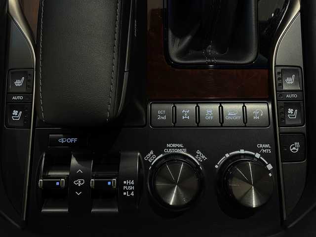 レクサス ＬＸ 570 新潟県 2018(平30)年 3.9万km スターライトブラックガラスフレーク モデリスタエアロ/ムーンルーフ/ブラウンレザーシート/シートヒーター/シートベンチレーション/パワーシート/純正ナビ/パノラミックビューモニター/ETC/パワーバックドア/LEDヘッドライト/純正20インチアルミホイール