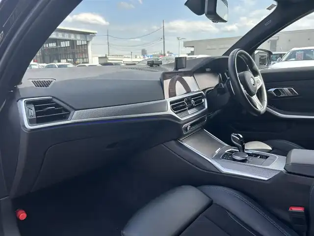 ＢＭＷ ３２０ｄ xDrive ツーリング Mスポーツ 滋賀県 2019(令1)年 4.4万km 黒 ・ハーフレザーシート/・メモリ付きパワーシート/パーキングアシストプラス/コンフォートパッケージ/・シートヒーター/・オートマチックトランク/アドバンスドアクティブセーフティパッケージ/・ヘッドアップディスプレイ/・ACC/純正HDDナビ/・USB/・アンビエントライト
