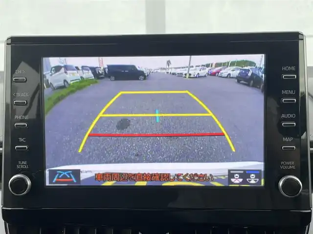 トヨタ カローラツーリング ハイブリッド ダブルバイビー 千葉県 2022(令4)年 2.8万km プラチナホワイトパールマイカ ワンオーナー/衝突軽減ブレーキ/純正９インチナビ/バックカメラ/フルセグＴＶ/ＥＴＣ/ＢＳＭ/シートヒーター/ステアリングヒーター/置くだけ充電/ＬＥＤヘッドライト/オートライト/コーナーセンサー