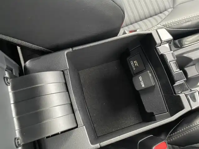 トヨタ カローラツーリング ハイブリッド ダブルバイビー 千葉県 2022(令4)年 2.8万km プラチナホワイトパールマイカ ワンオーナー/衝突軽減ブレーキ/純正９インチナビ/バックカメラ/フルセグＴＶ/ＥＴＣ/ＢＳＭ/シートヒーター/ステアリングヒーター/置くだけ充電/ＬＥＤヘッドライト/オートライト/コーナーセンサー