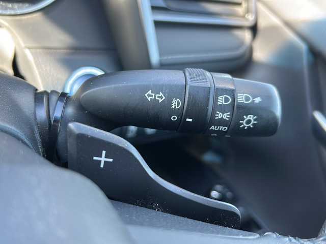 トヨタ カムリ WS 岐阜県 2019(平31)年 4.6万km プラチナホワイトパールマイカ 登録時走行距離45835km/純正８型ナビ/フルセグＴＶ/バックカメラ/クルーズコントロール/ドライブレコーダー/前後コーナーセンサー/レーンキープアシスト/ハーフレザーシート/ビルトインＥＴＣ/ドアバイザー/ＬＥＤヘッドライト/オートライト/オートマチックハイビーム/フロントフォグランプ/プッシュスタート/スマートキー/スペアキー/純正アルミホイール/社外フロアマット/アイドリングストップ