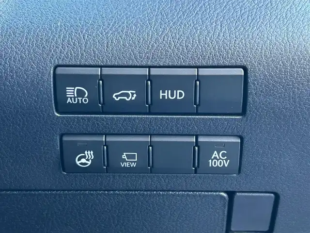 レクサス ＲＸ 450h ブラックツアラー 群馬県 2022(令4)年 2.6万km グラファイトブラックガラスフレーク 純正メモリーナビ/（AM/FM/DISC/USB/Bluetooth/フルセグTV）/Lexus Safty System+/・プリクラッシュセーフティ/・レーンキープアシスト/・赤信号注意喚起/・信号待ち発進準備案内/・緊急車両存在通知/・一時停止注意喚起/・前方停止車両存在案内/・わき道車両存在案内/・追従クルコン/・クリアランスソナー/・ブラインドスポットモニター/パノラミックビューモニター/ヘッドアップディスプレイ/サンルーフ/LEDヘッドライト/オートハイビーム/オートライト/フォグランプ/リアサンシェード/100V電源/前後ドラレコ/電子パーキングブレーキ/オートホールド/パドルシフト/チルトテレスコピックステアリング/ステアリングヒーター/オートワイパー/専用フロントロアバンパー/専用ブラック本木目インテリアパネル/専用ブラックウッドコンビステアリング/専用ブラックスパッタリングアルミホイール/セミアニリン本革シート/D＋N席メモリー機能付きパワーシート/純正自動防眩ミラー/純正フロアマット/TVキャンセラー/取扱説明書/記録簿/保証書/スペアキー/カードキー