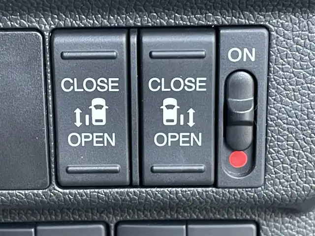 ホンダ フリード ハイブリット G ホンダセンシング 東京都 2020(令2)年 3.2万km シーグラスブルーパール 純正９型メモリナビ＆フルセグ　/・BluetoothAudio/USB/・CD/SD/DVD/AM/FM/両側パワースライドドア　/ＬＥＤヘッドライト　/ホンダセンシング　/・アダプティブクルーズコントロール　/・歩行者事故低減ステアリング　/・標識認識機能/・衝突軽減ブレーキ/・路外逸脱抑制機能/・先行車発進お知らせ機能/キャプテンシート/プッシュエンジンスタート/Wエアバック＆ABS/保証書＆取説/ビルトインＥＴＣ　