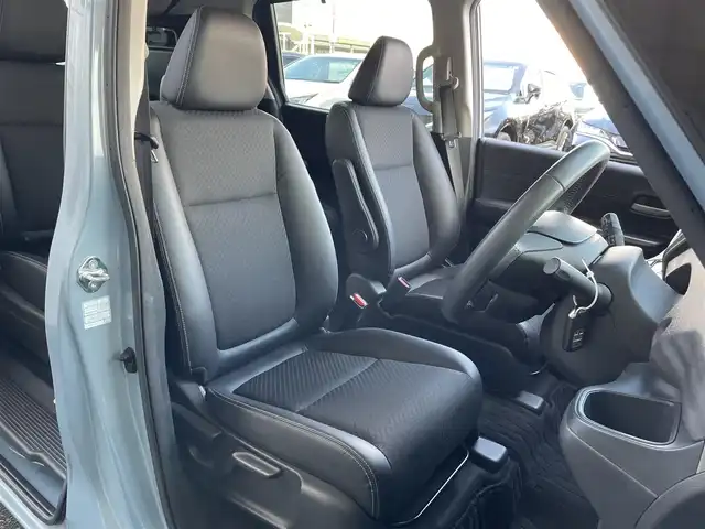 ホンダ フリード ハイブリット G ホンダセンシング 東京都 2020(令2)年 3.2万km シーグラスブルーパール 純正９型メモリナビ＆フルセグ　/・BluetoothAudio/USB/・CD/SD/DVD/AM/FM/両側パワースライドドア　/ＬＥＤヘッドライト　/ホンダセンシング　/・アダプティブクルーズコントロール　/・歩行者事故低減ステアリング　/・標識認識機能/・衝突軽減ブレーキ/・路外逸脱抑制機能/・先行車発進お知らせ機能/キャプテンシート/プッシュエンジンスタート/Wエアバック＆ABS/保証書＆取説/ビルトインＥＴＣ　