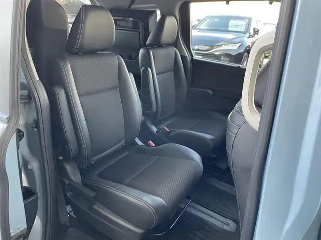 ホンダ フリード ハイブリット G ホンダセンシング 東京都 2020(令2)年 3.2万km シーグラスブルーパール 純正９型メモリナビ＆フルセグ　/・BluetoothAudio/USB/・CD/SD/DVD/AM/FM/両側パワースライドドア　/ＬＥＤヘッドライト　/ホンダセンシング　/・アダプティブクルーズコントロール　/・歩行者事故低減ステアリング　/・標識認識機能/・衝突軽減ブレーキ/・路外逸脱抑制機能/・先行車発進お知らせ機能/キャプテンシート/プッシュエンジンスタート/Wエアバック＆ABS/保証書＆取説/ビルトインＥＴＣ　