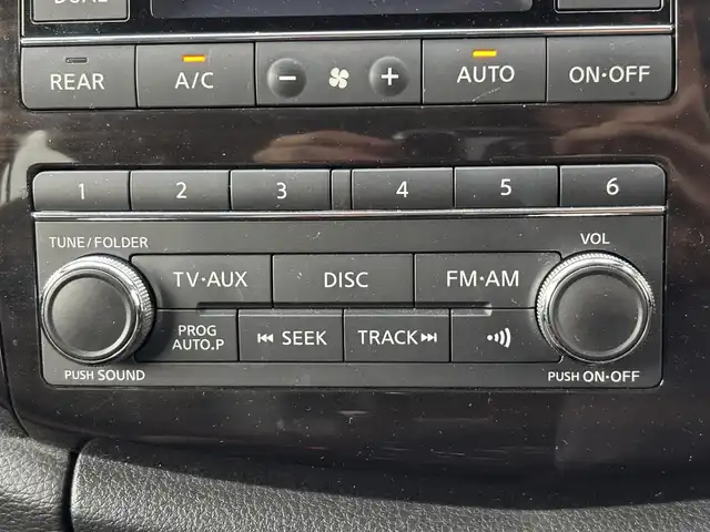 日産 エルグランド 250ハイウェイスターS 滋賀県 2018(平30)年 3.7万km インペリアルアンバーP 純正HDDナビ/(フルセグTV CD DVD Bluetooth)/純正フリップダウンモニター/アラウンドビューモニター/両側パワースライドドア/クルーズコントロール/革巻きステアリング/ステアリングリモコン/ハーフレザーシート/オットマン/プッシュスタート/スマートキー×２/純正フロアマット/電動格納ミラー/ウインカーミラー/ドアバイザー/AW付スタッドレスタイヤ積載