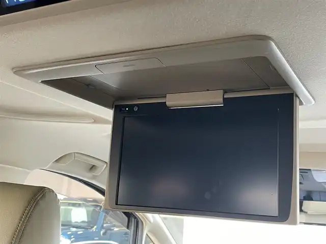 トヨタ アルファードハイブリット X 群馬県 2021(令3)年 5.1万km ホワイトパールクリスタルシャイン トヨタセーフティーセンス/・衝突軽減ブレーキ/・クルーズコントロール/・クリアランスソナー/・オートライト/・オートハイビーム/・レーンキープアシスト/・SOSコール/・横滑り防止/9インチ純正ディスプレイオーディオ/・AM/FM/フルセグTV/・Bluetooth/USB/両側電動スライドドア/バックカメラ/サンルーフ/フリップダウンモニター/LEDヘッドライト/LEDフォグランプ/オートホールド/電動パーキング/ドライブレコーダー/純正ドアバイザー/社外フロアマット/ETC/スマートキー/プッシュスタート