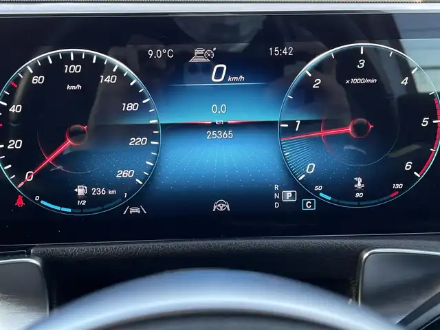 メルセデス・ベンツ Ｍ・ベンツ ＧＬＢ２００ｄ 4マチック AMGライン 東京都 2021(令3)年 2.6万km ポーラホワイト 純正ナビ／ＤＴＶ/３６０°カメラ/ハーフレザー/シートヒーター/パワーシート/前後ドライブレコーダー/ＥＴＣ/ＡＣＣ/ＢＳＭ/レーンキープ/パワーバックドア/４ＷＤ車/７人乗り/レーダーセーフティ