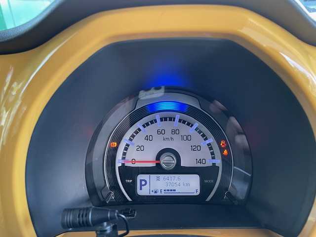 スズキ ハスラー G 埼玉県 2016(平28)年 3.7万km アクティブイエロー/ブラック2トーンルーフ 登録時走行距離37054km/ツートンルーフ /純正メモリナビゲーション/（CD/DVD/BT）/フルセグテレビ/純正15インチアルミホイール/レーダーブレーキサポート/前席シートヒーター/アイドリングストップ/ライトレベライザー/電動格納ミラー/ドアバイザー/プッシュスタート/スマートキー/新車保証書/取扱説明書
