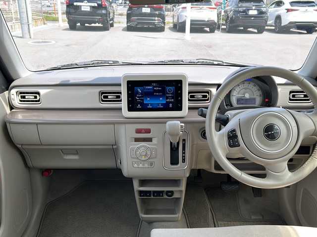 スズキ ラパン X 山口県 2023(令5)年 4.4万km フォーンベージュM 純正ディスプレイオーディオ/Bluetooth/プッシュスタート/アイドリングストップ/コーナーセンサー/シートヒーター/USB端子/ドアバイザー/純正フロアマット/レーンアシスト/横滑り防止装置/盗難防止装置/衝突被害軽減システム/純正アルミホイール
