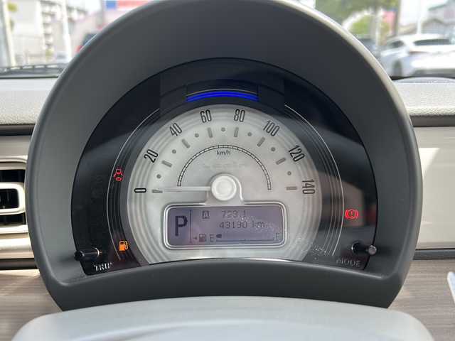 スズキ ラパン X 山口県 2023(令5)年 4.4万km フォーンベージュM 純正ディスプレイオーディオ/Bluetooth/プッシュスタート/アイドリングストップ/コーナーセンサー/シートヒーター/USB端子/ドアバイザー/純正フロアマット/レーンアシスト/横滑り防止装置/盗難防止装置/衝突被害軽減システム/純正アルミホイール